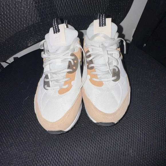Nike White and Tan Sneakers - Picture 1 of 4